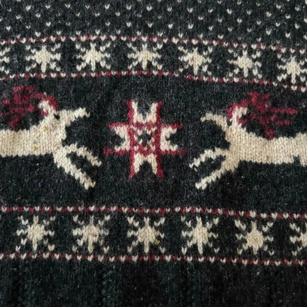 Lands End Mens Size Medium Nordic 100% Wool Sweater Reindeer Fair Isle Gray Red